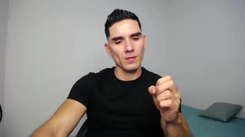 Snapshot of supermen_03 chatting on 01.12.25 jhosh online show from 01.12.25