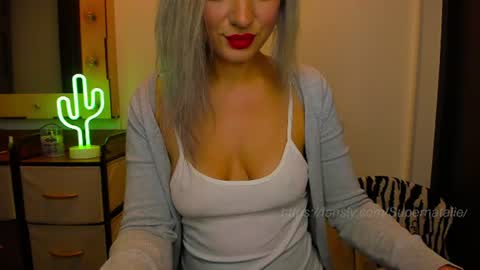 Snapshot of supernatalie chatting on 07.04.26 Natalie online show from 07.04.26