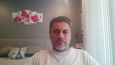 Snapshot of supernovarise chatting on 02.04.25 supernovarise online show from 02.04.25