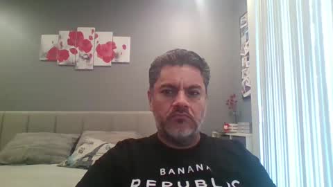 Snapshot of supernovarise chatting on 02.05.25 supernovarise online show from 02.05.25