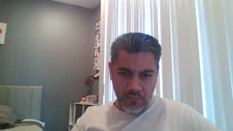 Snapshot of supernovarise chatting on 03.04.25 supernovarise online show from 03.04.25