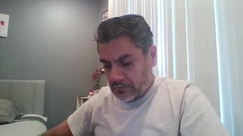 Snapshot of supernovarise chatting on 03.05.25 supernovarise online show from 03.05.25