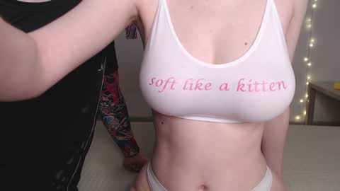 Snapshot of superstar090 chatting on 02.06.25 Katy Vladislav online show from 02.06.25