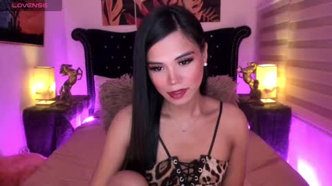 Snapshot of supertrushka chatting on 02.15.25 clainyy online show from 02.15.25