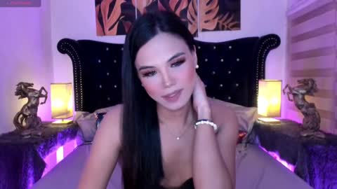 Snapshot of supertrushka chatting on 03.05.25 clainyy online show from 03.05.25