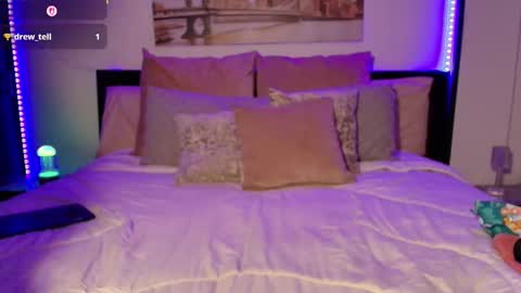 surella32 online show from 02.06.26