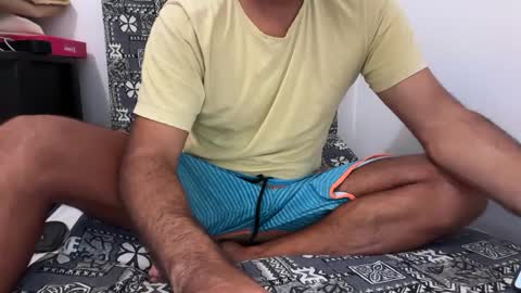 Snapshot of surftravel chatting on 10.03.25 surftravel online show from 10.03.25