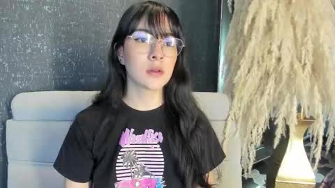 Snapshot of susa1userma_ chatting on 10.20.25 Susann online show from 10.20.25