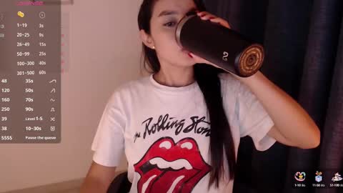 Snapshot of susan_arango chatting on 02.15.25 susan love online show from 02.15.25
