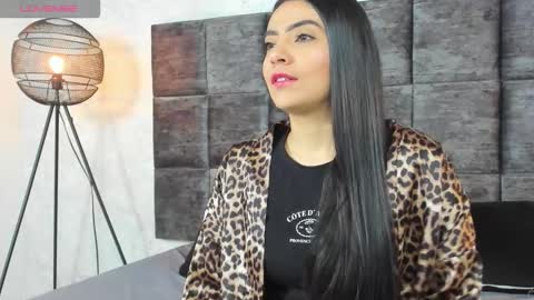 Snapshot of susanjacobs chatting on 10.23.25 Susan online show from 10.23.25