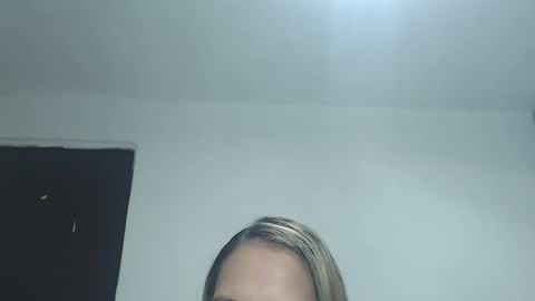 Snapshot of susanleroy chatting on 02.14.25 susanleroy online show from 02.14.25