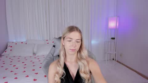 Snapshot of susanmimi chatting on 09.18.25 Susan online show from 09.18.25