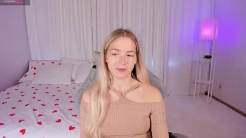 Snapshot of susanmimi chatting on 09.24.25 Susan online show from 09.24.25