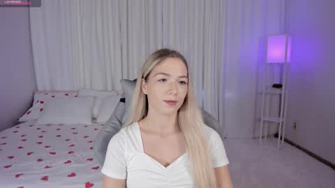 Snapshot of susanmimi chatting on 09.25.25 Susan online show from 09.25.25