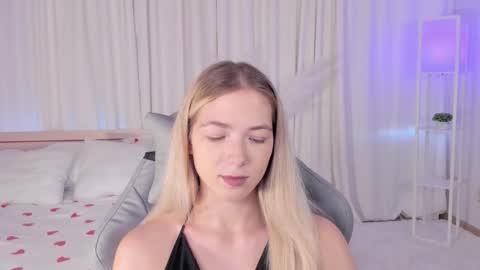 Snapshot of susanmimi chatting on 10.07.25 Susan online show from 10.07.25