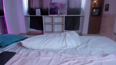 Snapshot of susann_ross chatting on 02.24.25 Susan Everyday From 0530 to 1430 Col Time online show from 02.24.25