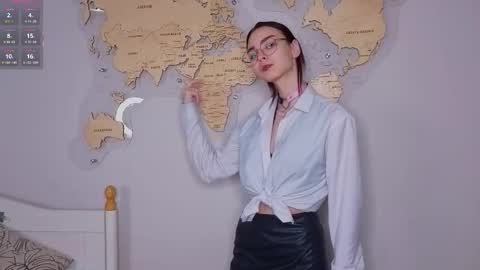 Snapshot of susannahtrojahn chatting on 02.13.26 susannahtrojahn online show from 02.13.26