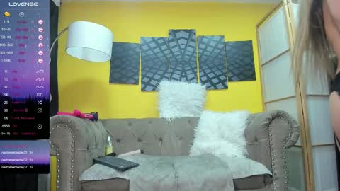 Snapshot of susanslim chatting on 12.27.24 susanslim online show from 12.27.24