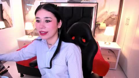 susanvilla online show from 11.22.25