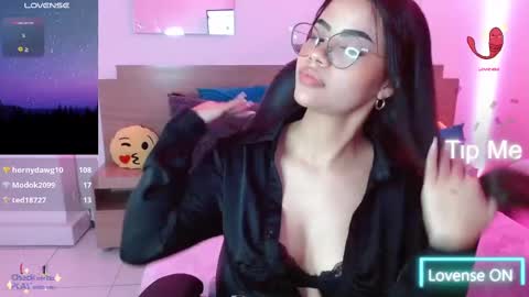 Snapshot of sussan_love01 chatting on 03.10.25 Susan online show from 03.10.25