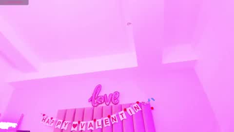 Snapshot of sussan_nicolle1 chatting on 02.25.25 Sussan Nicole  online show from 02.25.25
