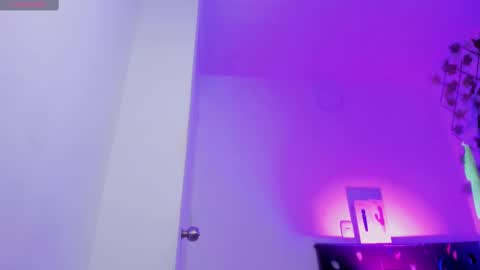 sussanmiller_ online show from 02.27.25