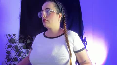 sussanmiller_ online show from 10.25.25