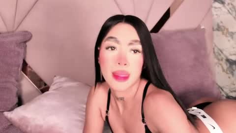 Sussie Tompsom online show from 04.23.26