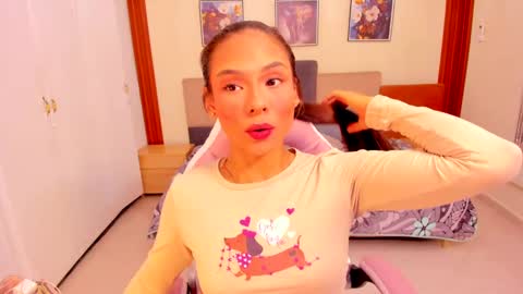 Snapshot of sussy_sweet4u chatting on 09.21.25 sussy_sweet4u online show from 09.21.25