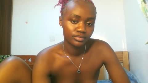 Snapshot of susy_girly chatting on 05.22.26 Sussy online show from 05.22.26