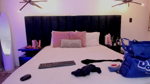 susyy online show from 10.21.25