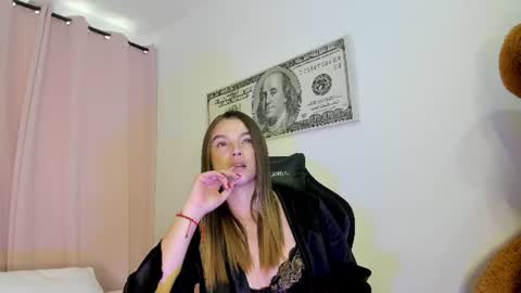 Snapshot of suzan__cooper2 chatting on 06.25.26 suzan__cooper2 online show from 06.25.26