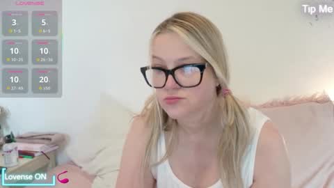 SuzieSub online show from 01.15.26