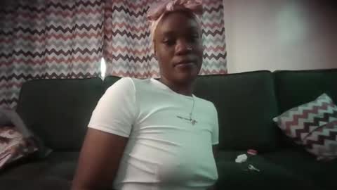 Wildpeachy online show from 11.04.25