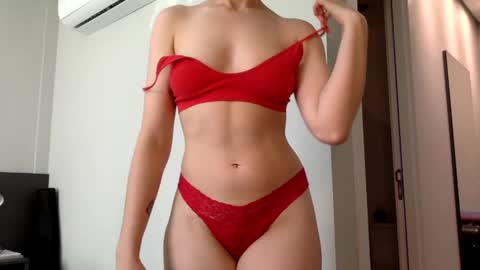 Snapshot of suzysummerrrrrrrrr chatting on 12.25.24 The real sugar baby Suzy Summer online show from 12.25.24