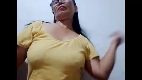 suzzie_hot online show from 01.04.25