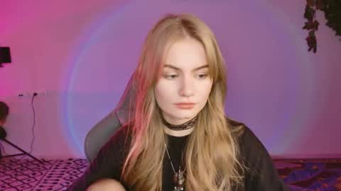 Snapshot of swag_evalution chatting on 10.08.25 Eva online show from 10.08.25