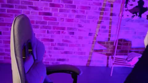 Snapshot of swag_evalution chatting on 10.12.25 Eva online show from 10.12.25