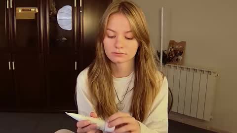 Snapshot of swag_evalution chatting on 10.28.25 Eva online show from 10.28.25