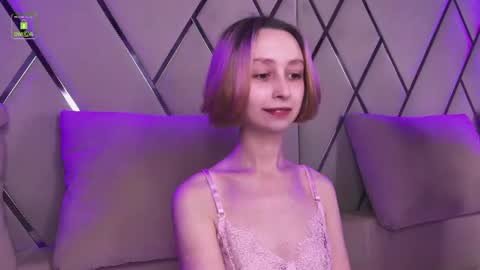 Snapshot of sweatee_fluff chatting on 07.14.26 RACHEL online show from 07.14.26
