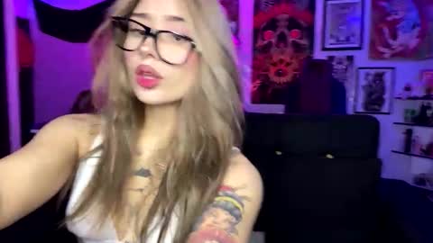 Valeria online show from 12.16.25