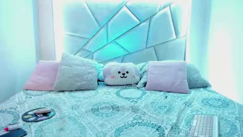 Nikki model independent online show from 01.06.26