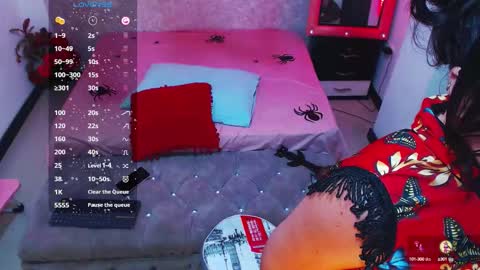 Snapshot of sweeetriley chatting on 10.15.25 Luna online show from 10.15.25