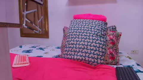 Snapshot of sweegirl_ chatting on 09.10.25 Debora  online show from 09.10.25