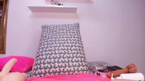 Snapshot of sweegirl_ chatting on 09.22.25 Debora  online show from 09.22.25