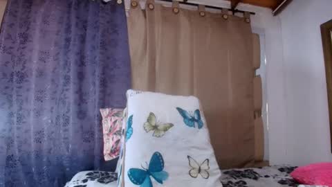 Snapshot of sweegirl_ chatting on 10.12.25 Debora  online show from 10.12.25