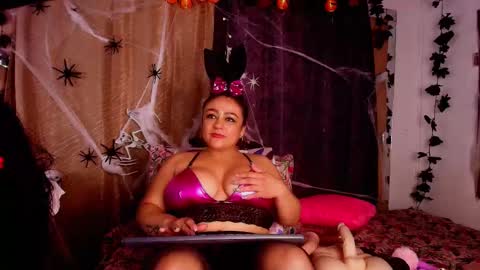 Snapshot of sweegirl_ chatting on 10.16.25 Debora  online show from 10.16.25