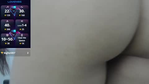 Snapshot of sweekloeey chatting on 09.27.25 Chloe online show from 09.27.25