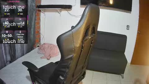 Snapshot of sweet10salome chatting on 10.31.25 sweet10salome online show from 10.31.25