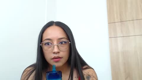 Laura online show from 02.14.25